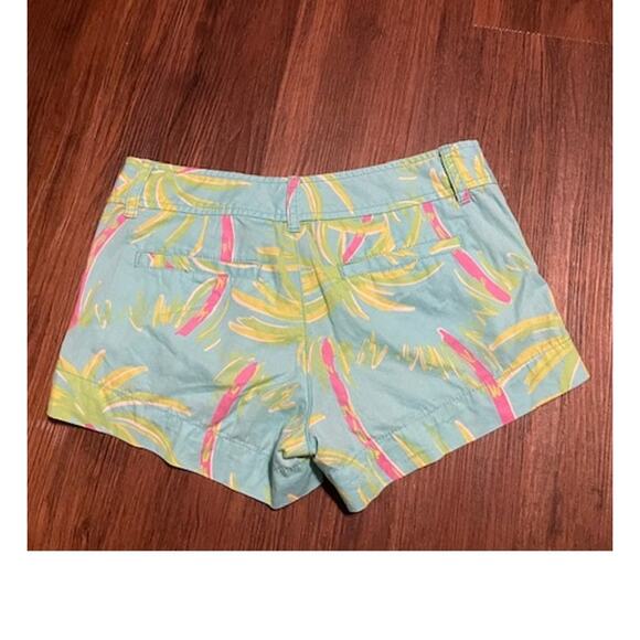 Lilly Pulitzer Size 00 Walsh Shorts Palm Tree‎ Pattern 100% Cotton - Picture 2 of 5